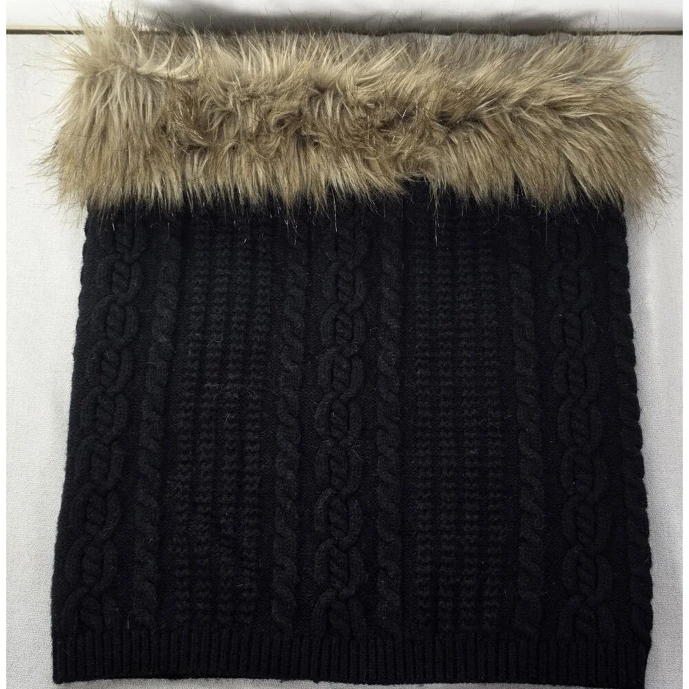 The New Beautiful Faux Fur Collar Black / Brown Scarf. Fashionable & Lightweight